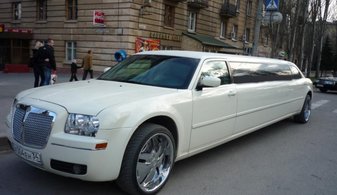 Свадебный лимузин Chrysler 300C Limousine № G3978, шампань