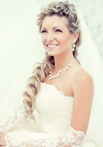 Прическа на свадьбу А20814 - Стилист-визажист Анастасия Скрынникова