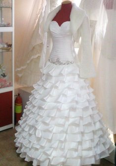 Свадебное платье A33153. С пышной юбкой, длинное без шлейфа.