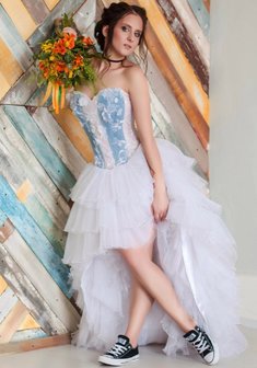 Свадебное платье A65469. С пышной юбкой, короткое со шлейфом.